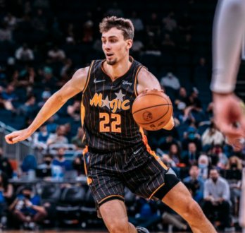 台上持续发 台上持续发